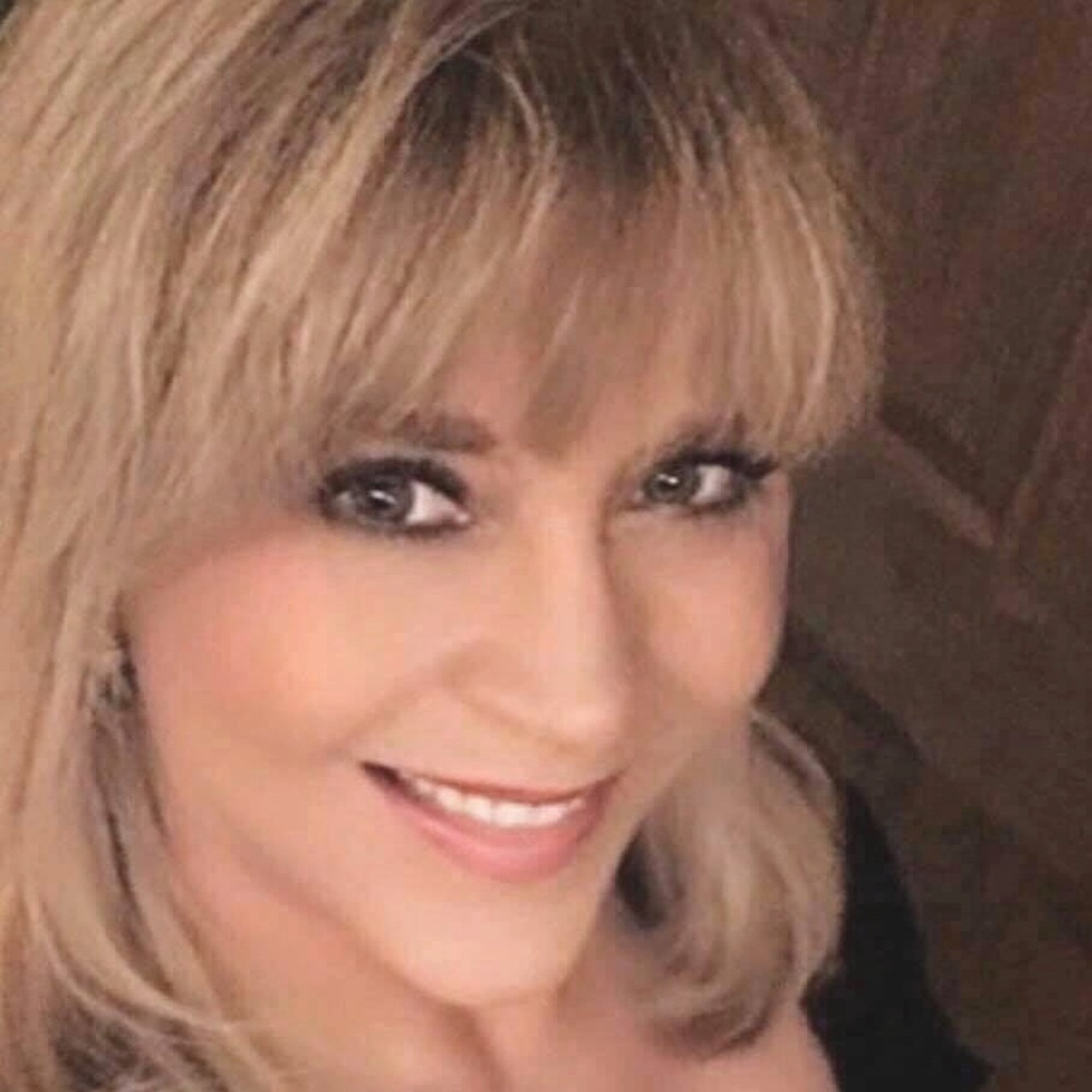 Meet your Posher, Denise